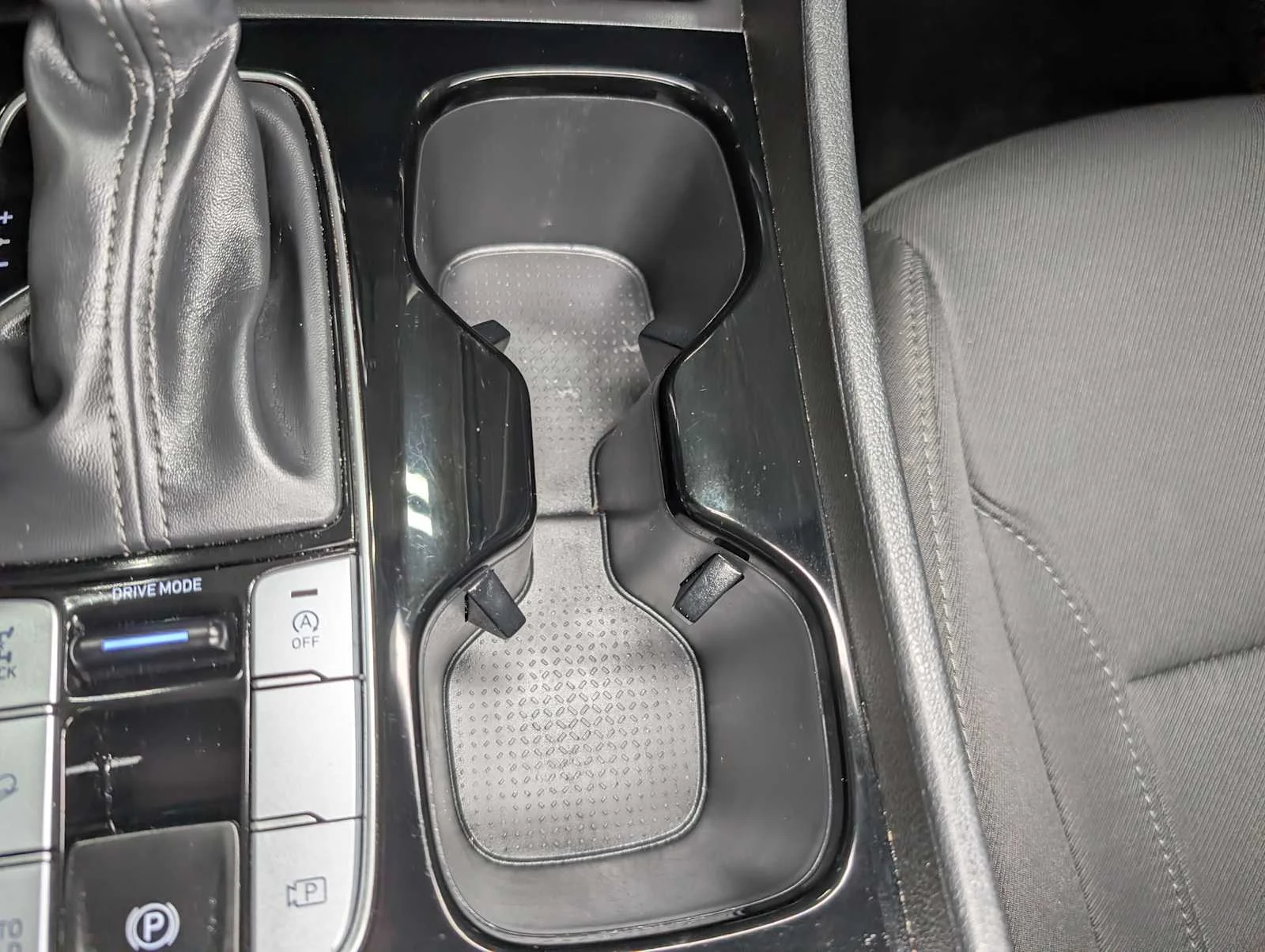 Used 2024 Dark Gray Metallic Hyundai SEL image 27