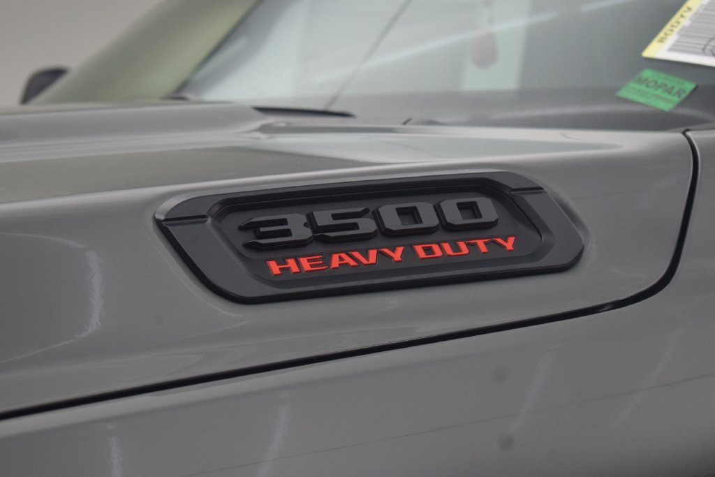 New 2026 Ceramic Gray Clear-Coat Exterior Paint RAM Tradesman image 17