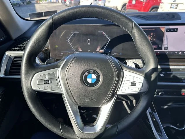 Used 2025 Black BMW xDrive40i image 16