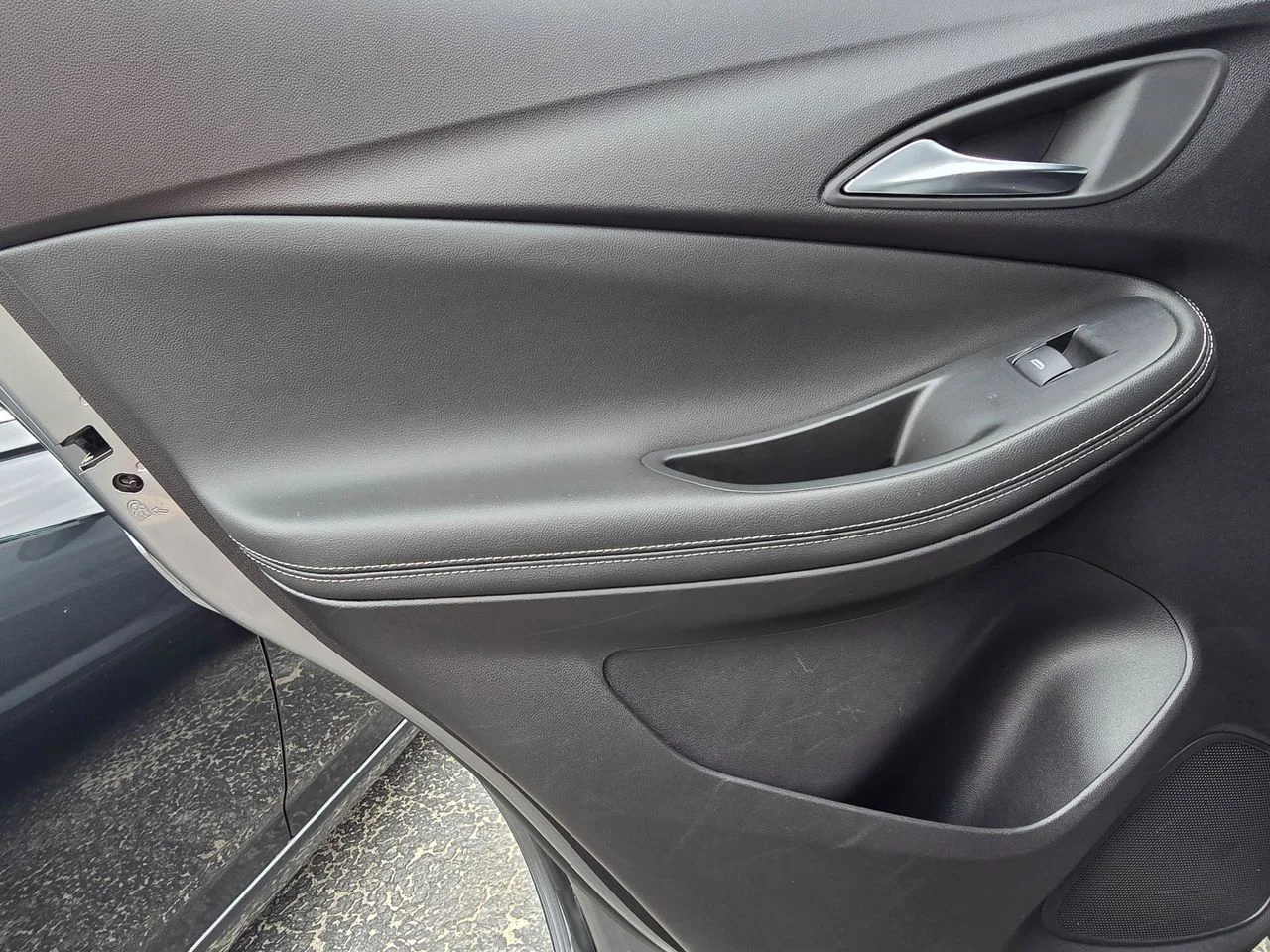 Used 2025 Moonstone Gray Buick Preferred image 24
