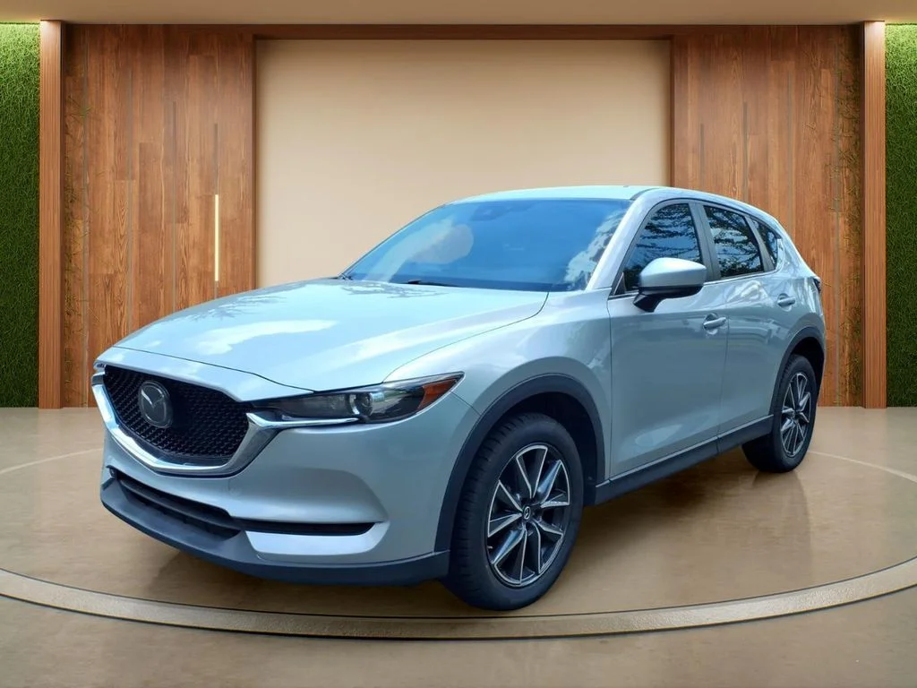 Used 2018 Silver Mazda Touring image 28
