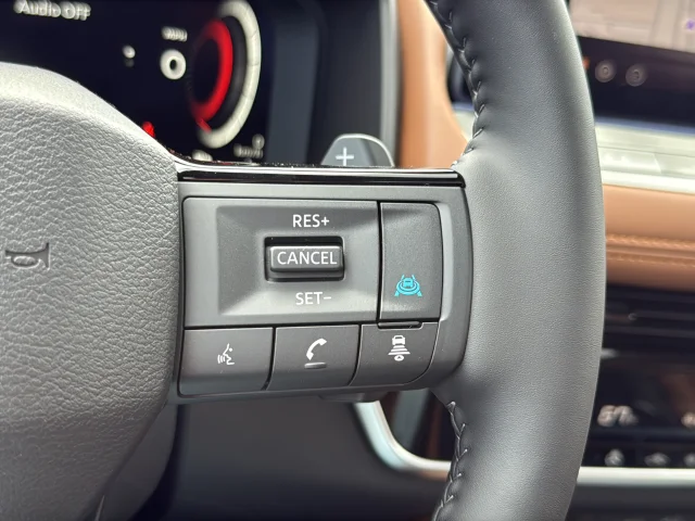 New 2026 Obsidian Green Pearl Nissan Platinum image 17