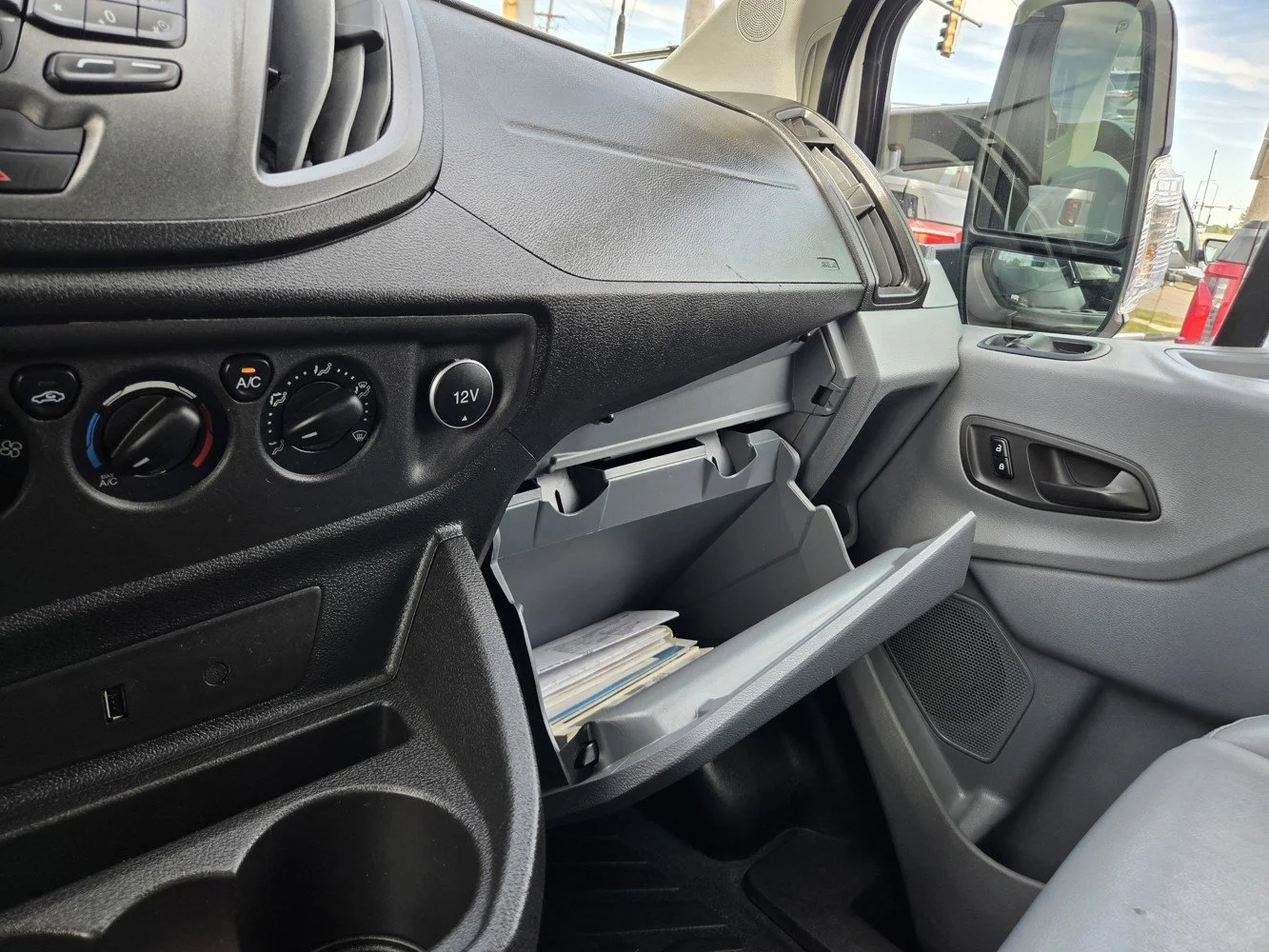 Used 2018 Oxford White Ford  image 11