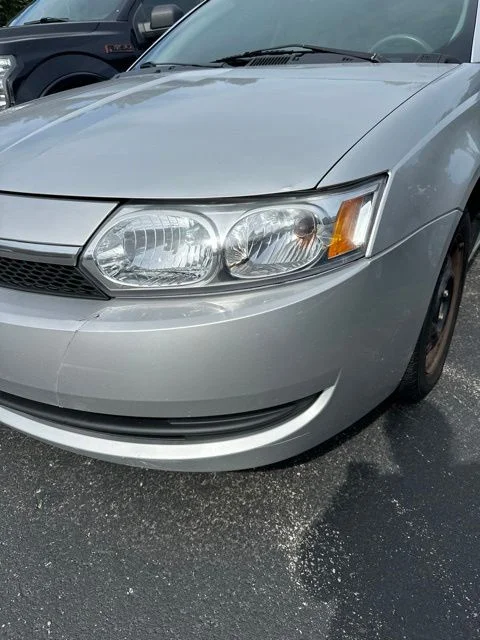 Used 2004 Silver Saturn 2 image 8