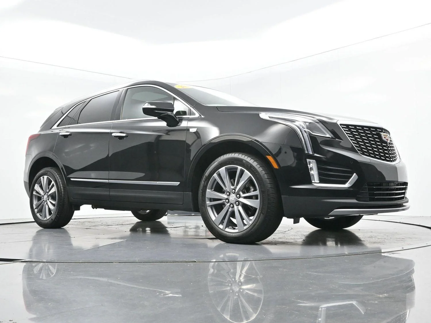 Used 2025 Stellar Black Metallic Cadillac Premium Luxury image 46