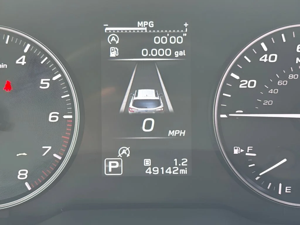 Used 2025 Green Subaru Premium image 15