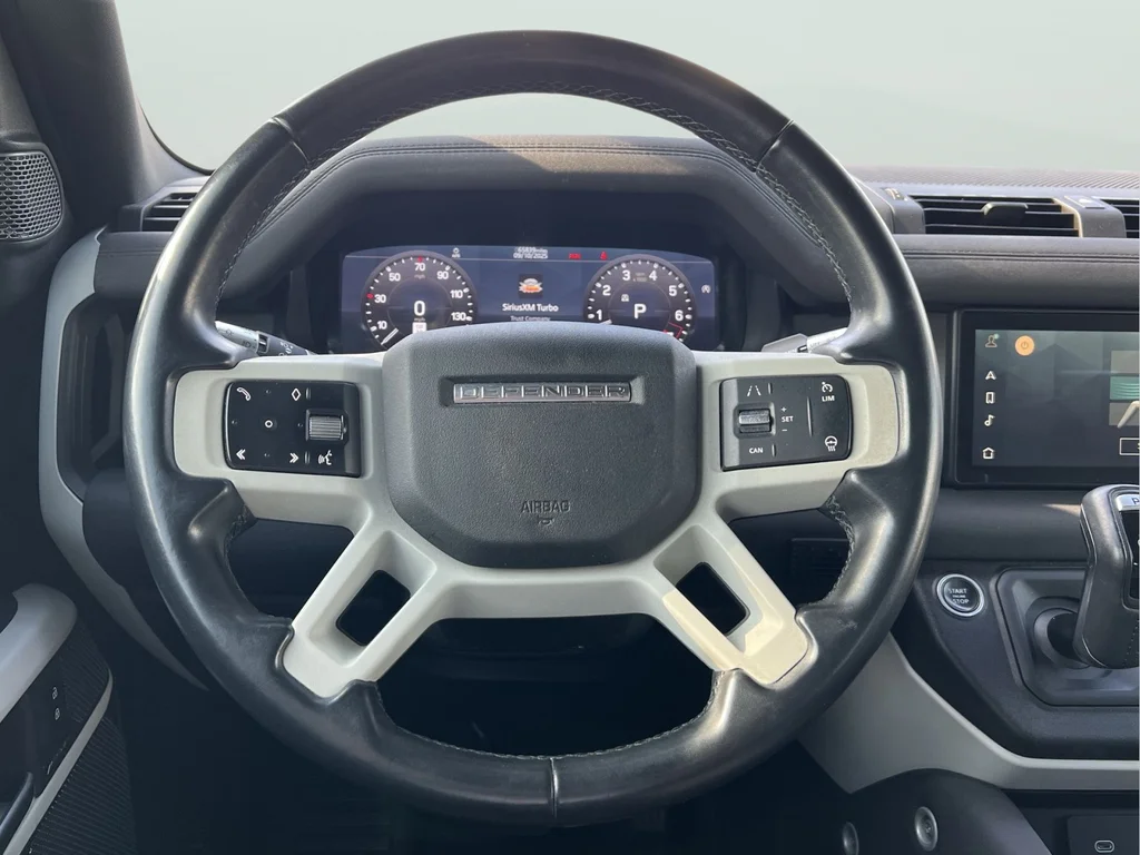 Used 2021 Green Land Rover SE image 29