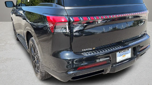 Used 2027 Black INFINITI SPORT image 48