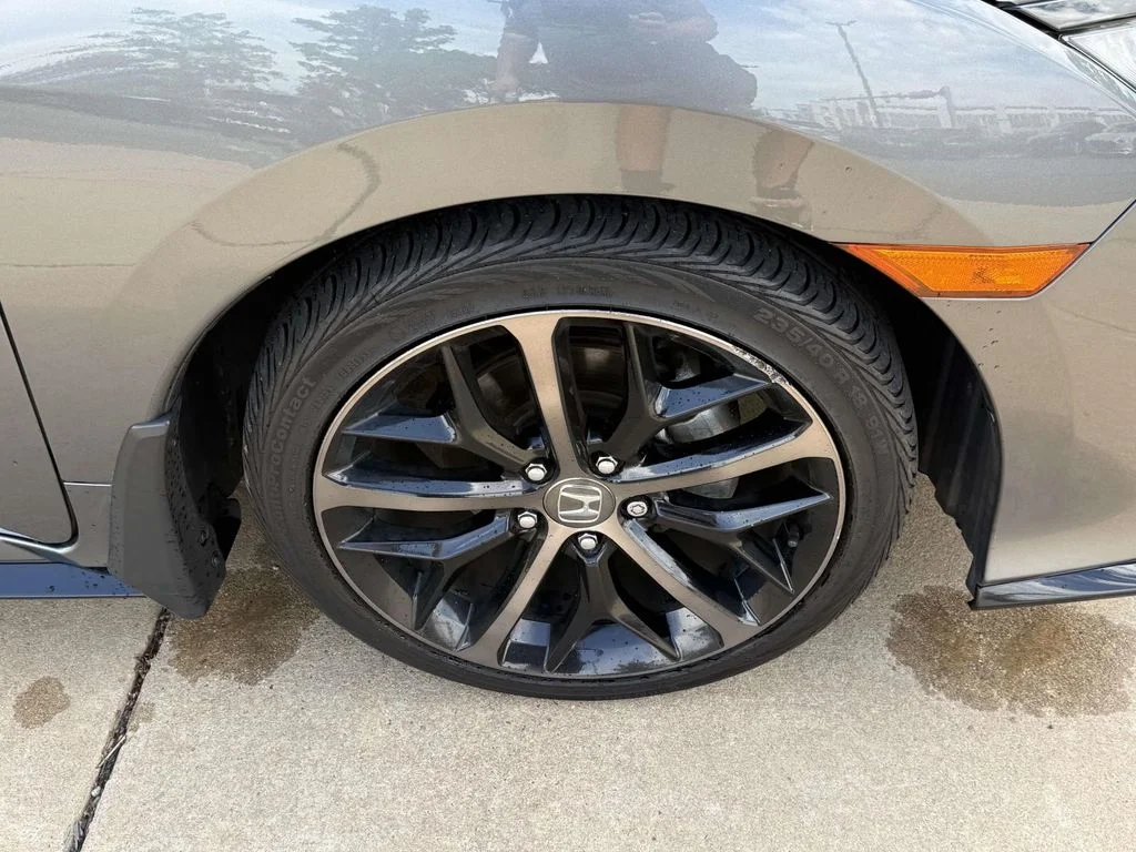 Used 2021  Honda Sport Touring image 12