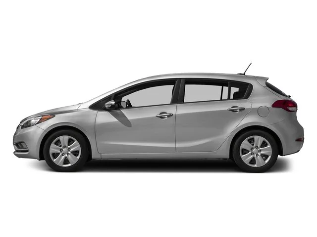 Used 2016 Silky Silver Kia LX image 3