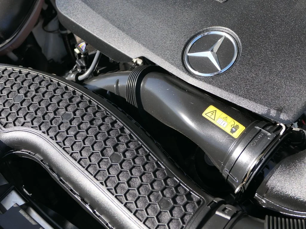 Used 2022 Polar White Mercedes-Benz GLC 300 4MATIC® image 30