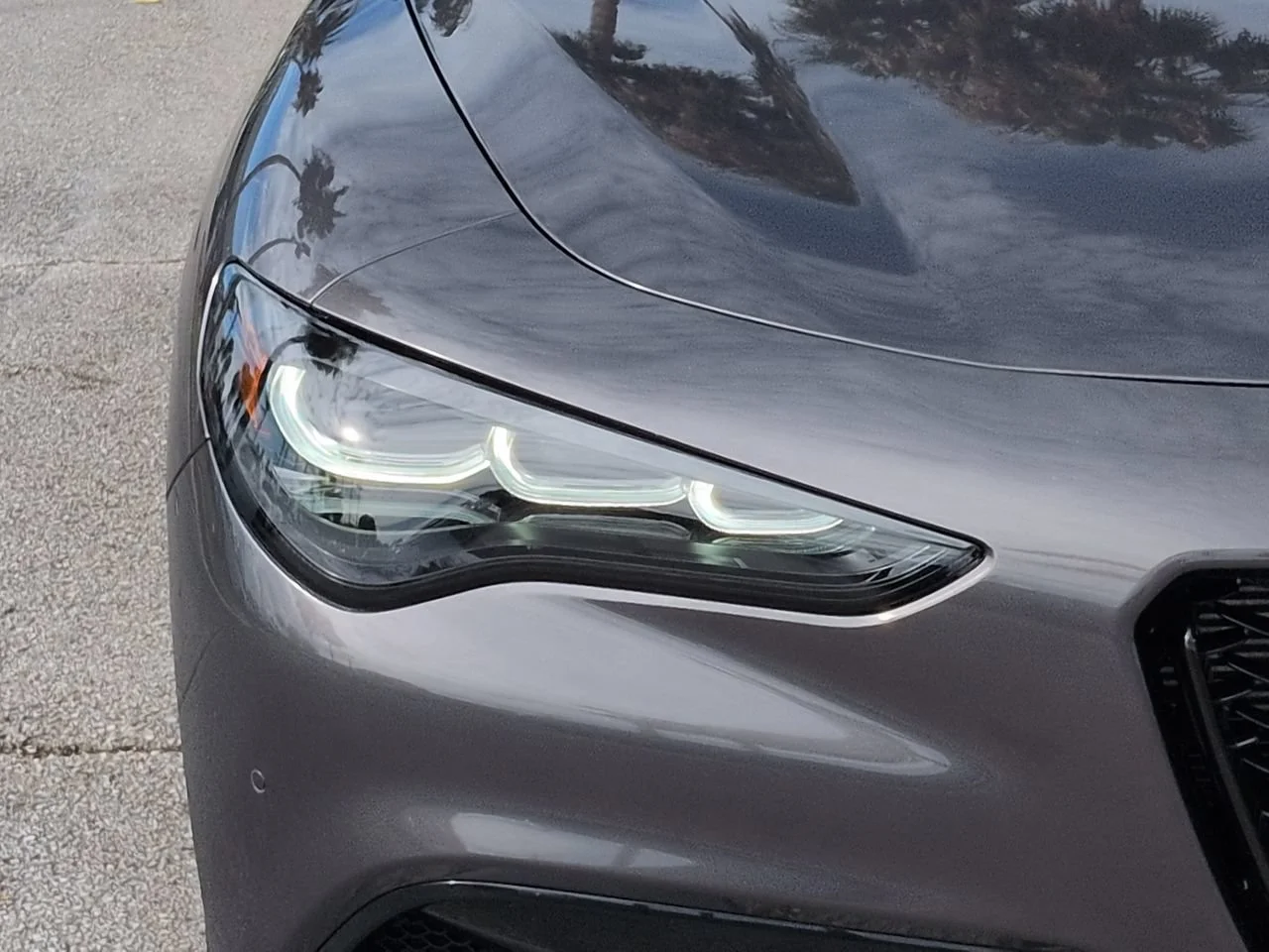 New 2026 Vesuvio Gray Metallic Exterior Paint Alfa Romeo  image 9