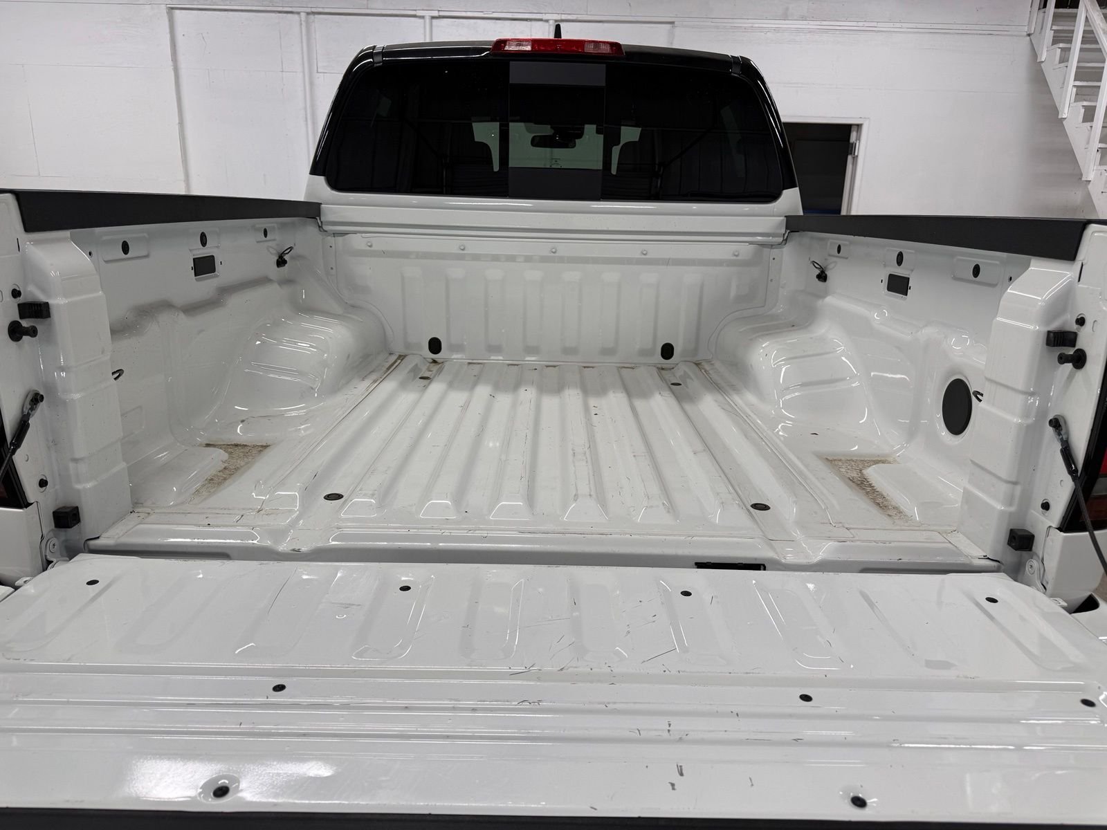 Used 2025 White Nissan PRO-4X image 8