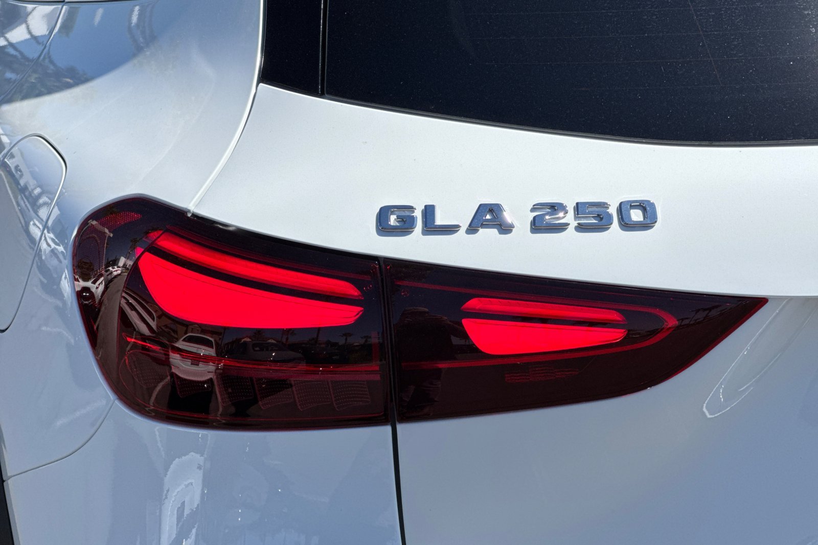 New 2026 Polar White Mercedes-Benz GLA 250 image 14