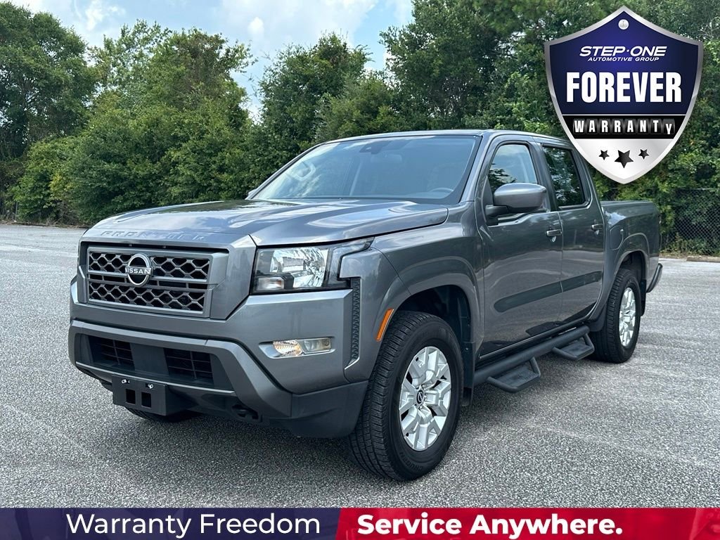 Used 2022 Gray Nissan SV image 2