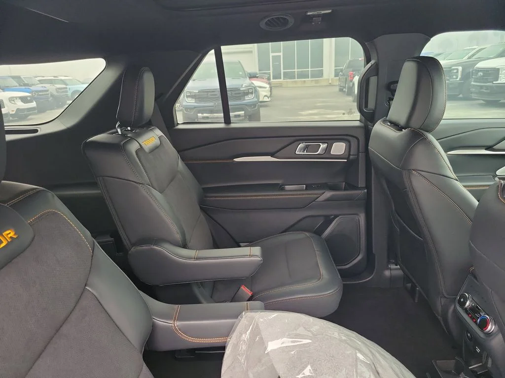New 2026 Gray Ford Tremor image 32