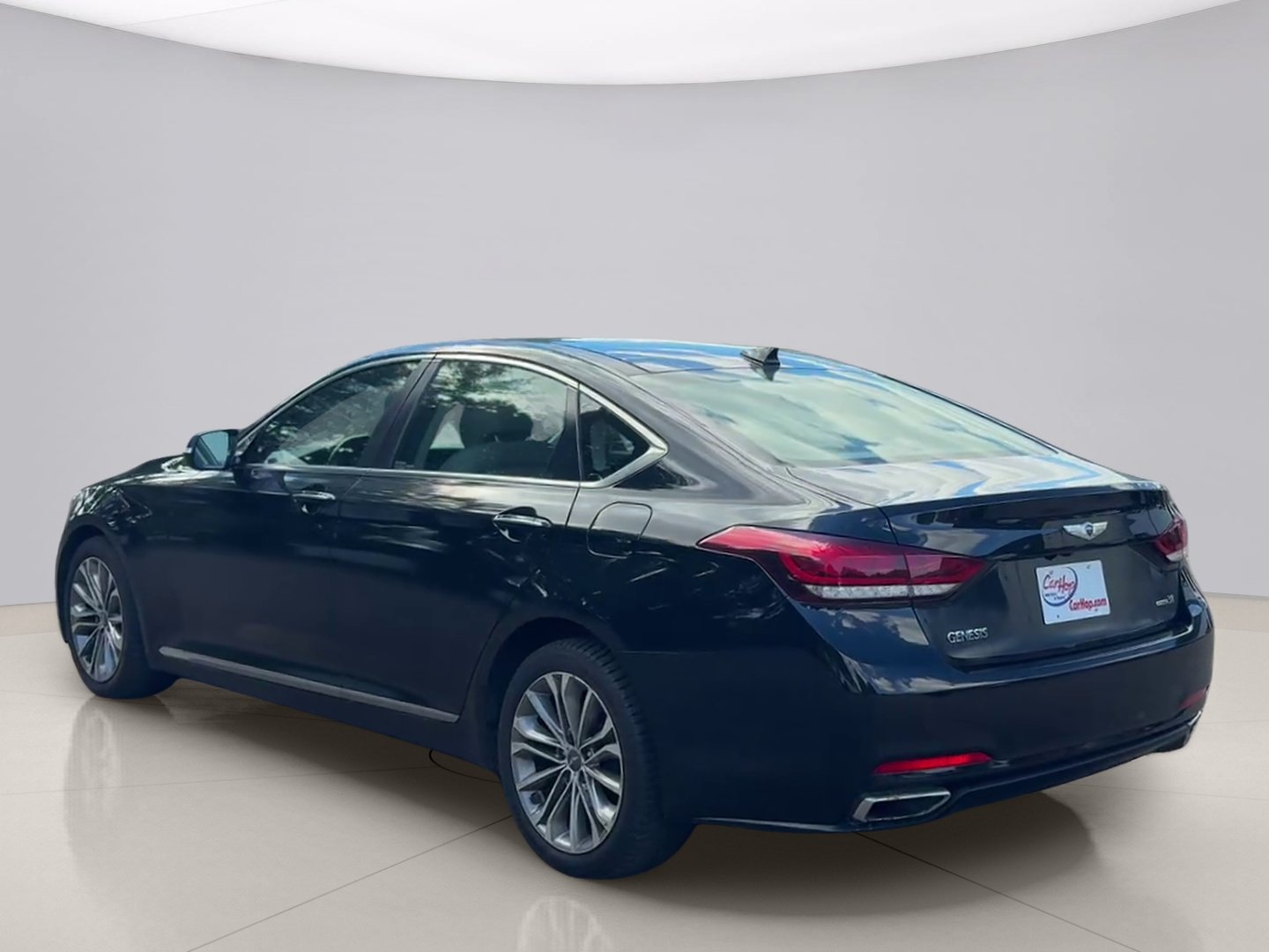 Used 2015 Black Hyundai AWD image 3