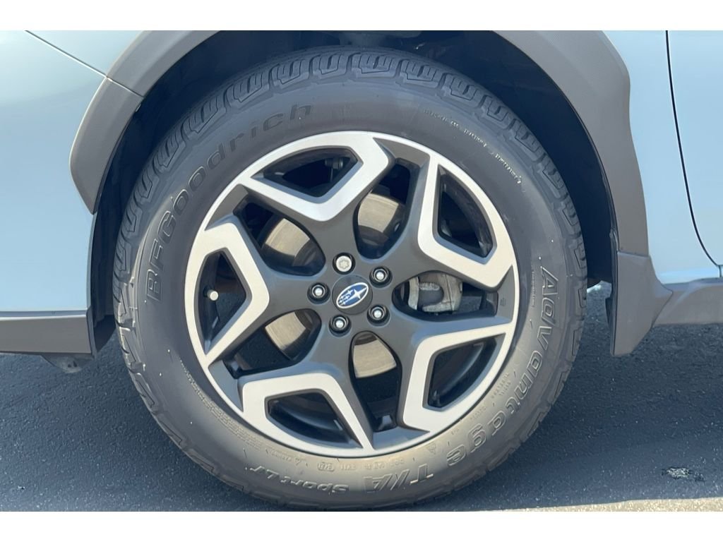 Used 2020 Cool Gray Khaki Subaru Limited image 11