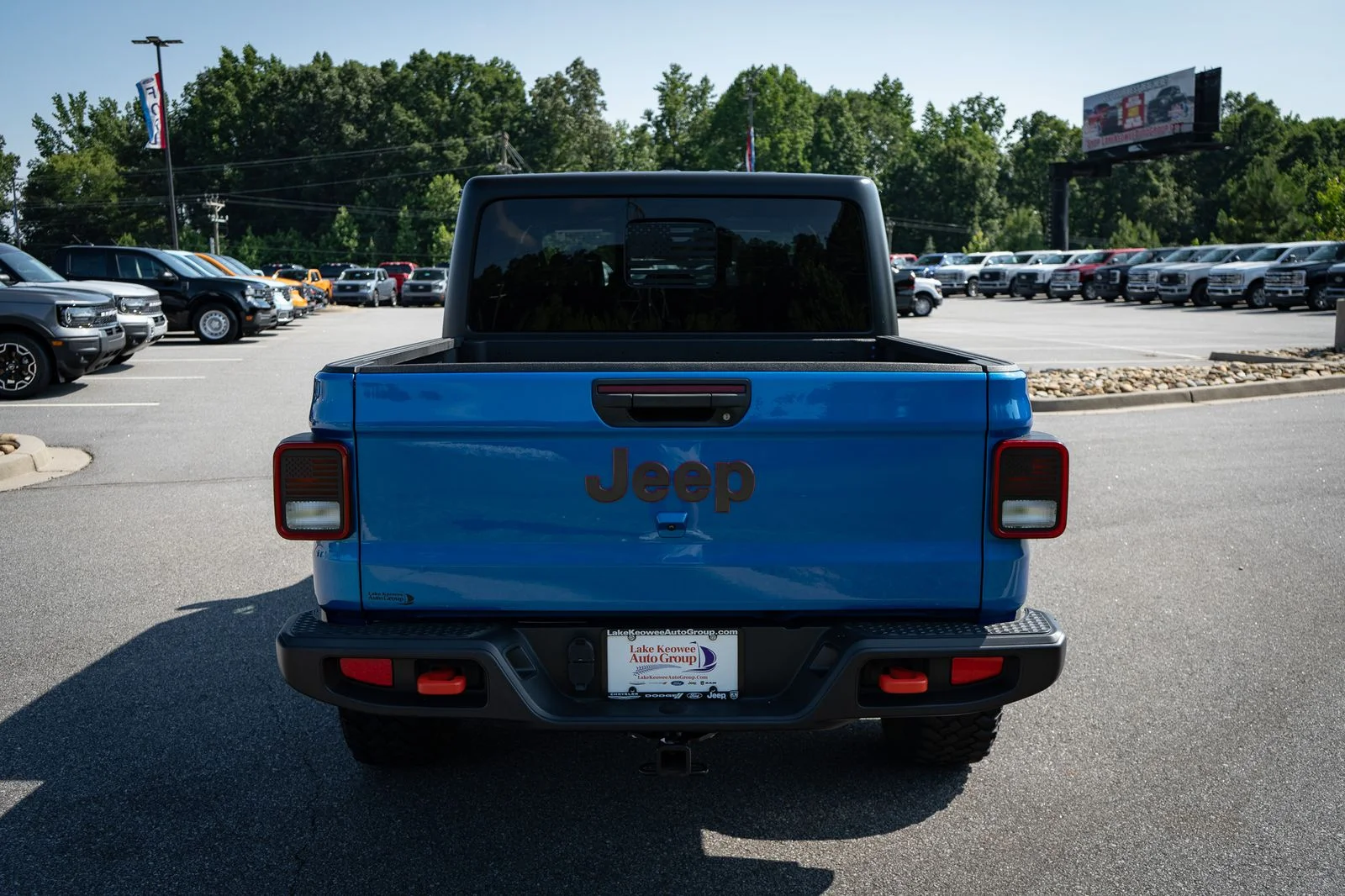 Used 2023 Blue Pearl Jeep Mojave image 8