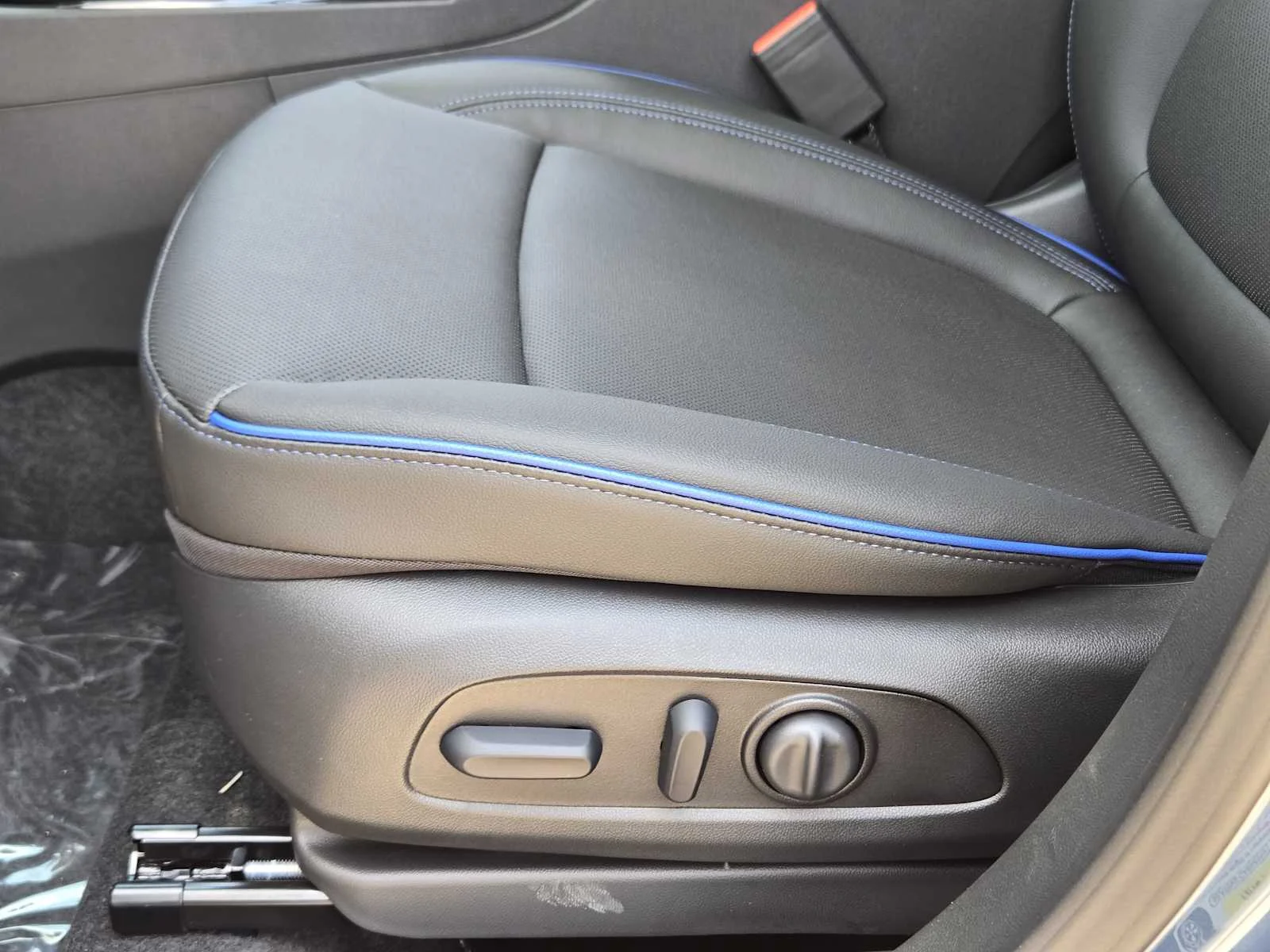 New 2026 Ocean Blue Metallic Buick Sport Touring image 16