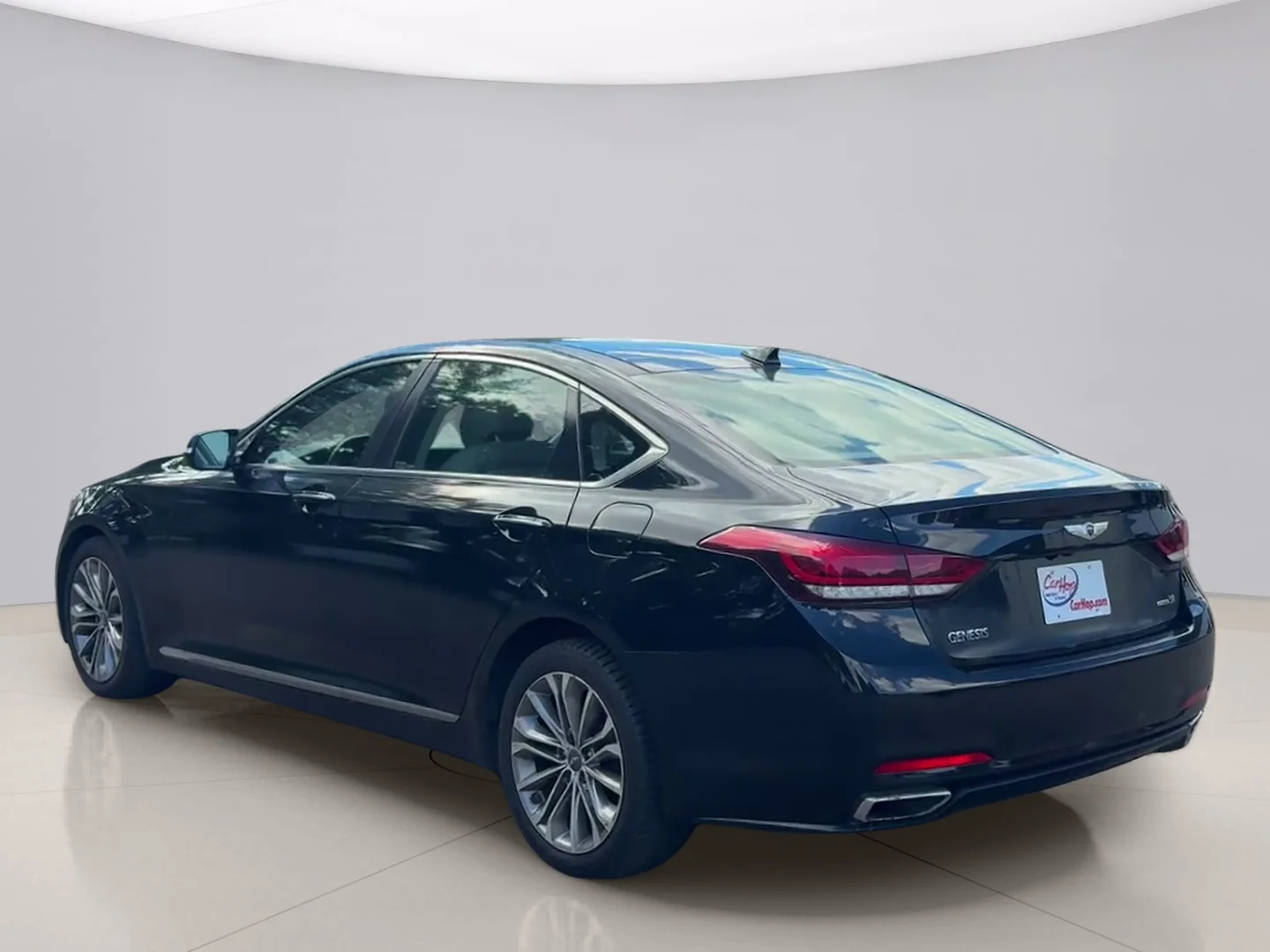 Used 2015 Black Hyundai AWD image 3