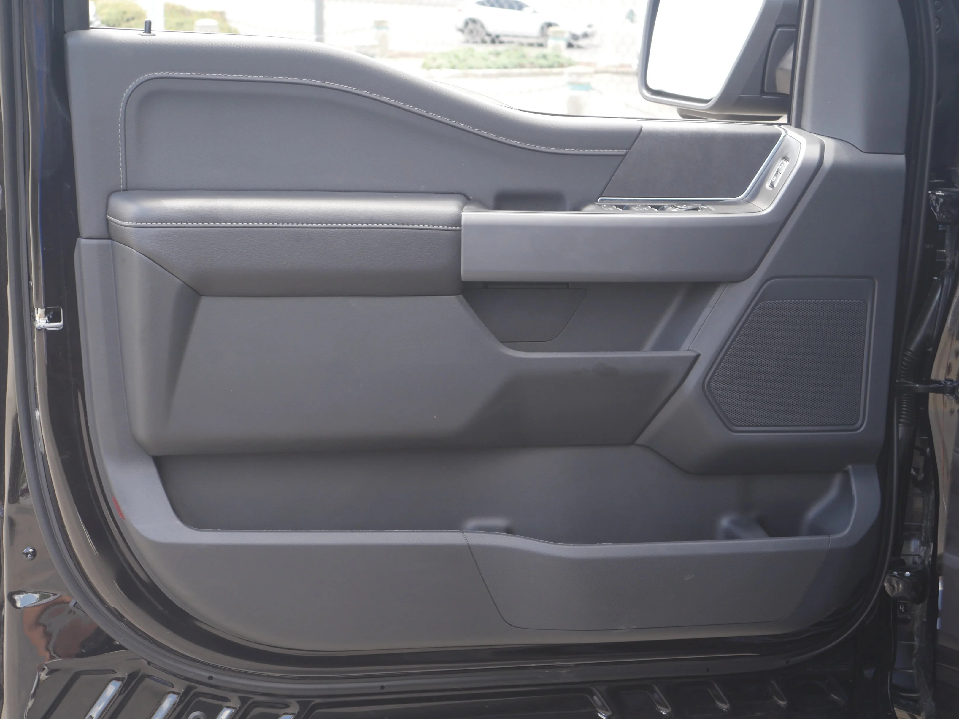 New 2026 Agate Black Metallic Ford XLT image 37