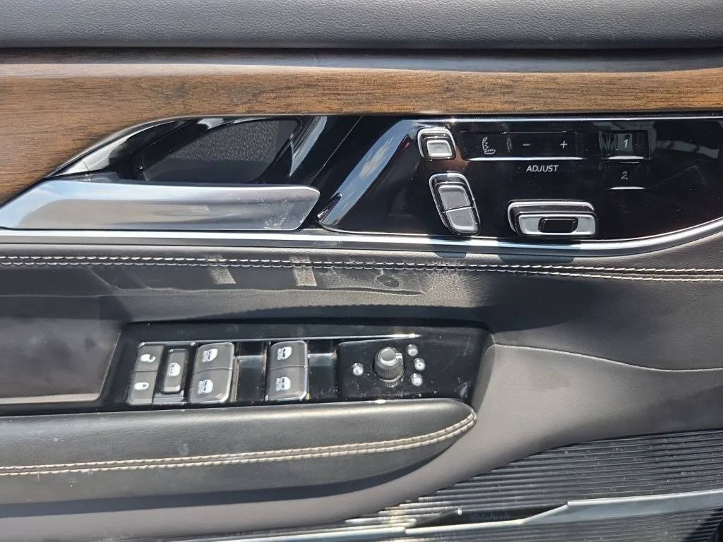 2023 Jeep Grand Wagoneer Series II - Photo 39