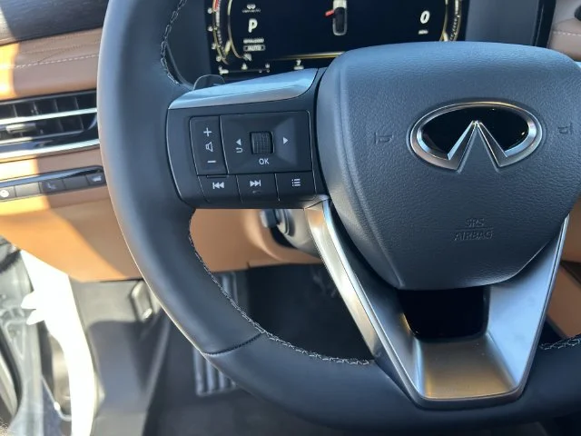 New 2027 2T RAD WHT INFINITI Autograph AWD image 25