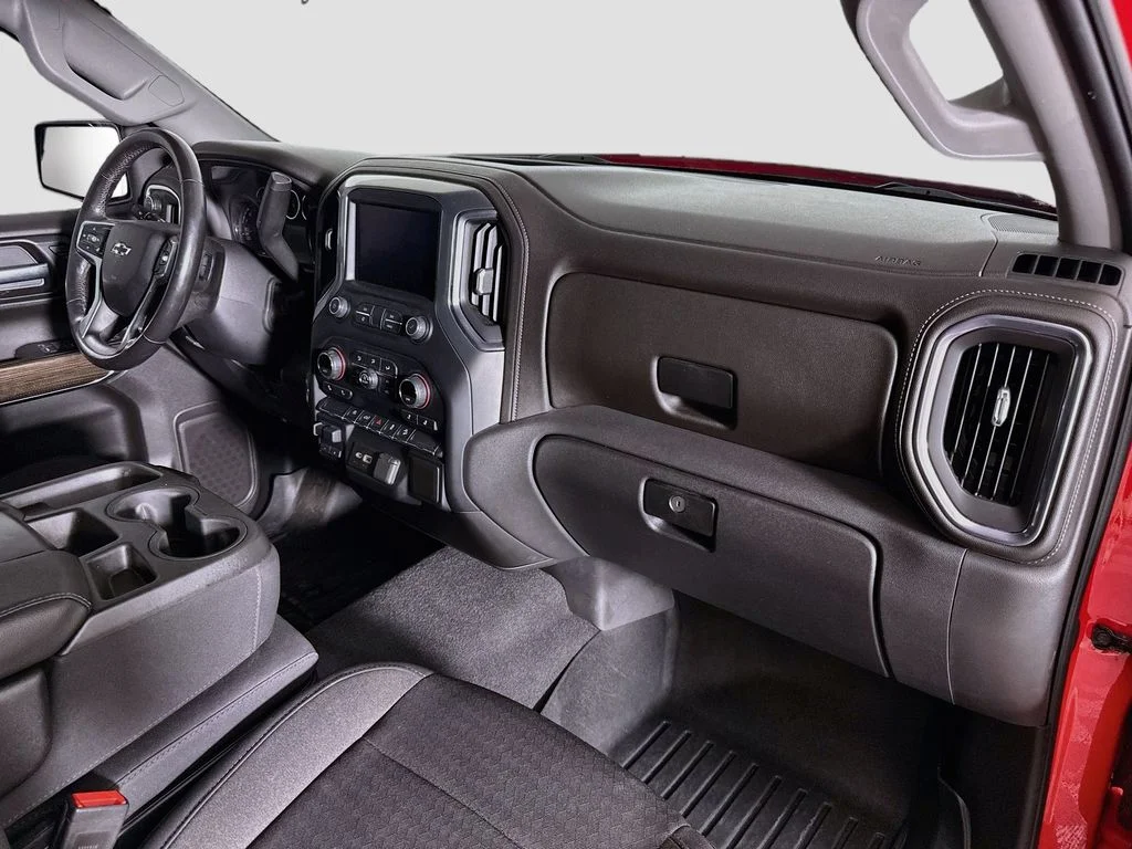 Used 2020 Red Chevrolet RST image 26
