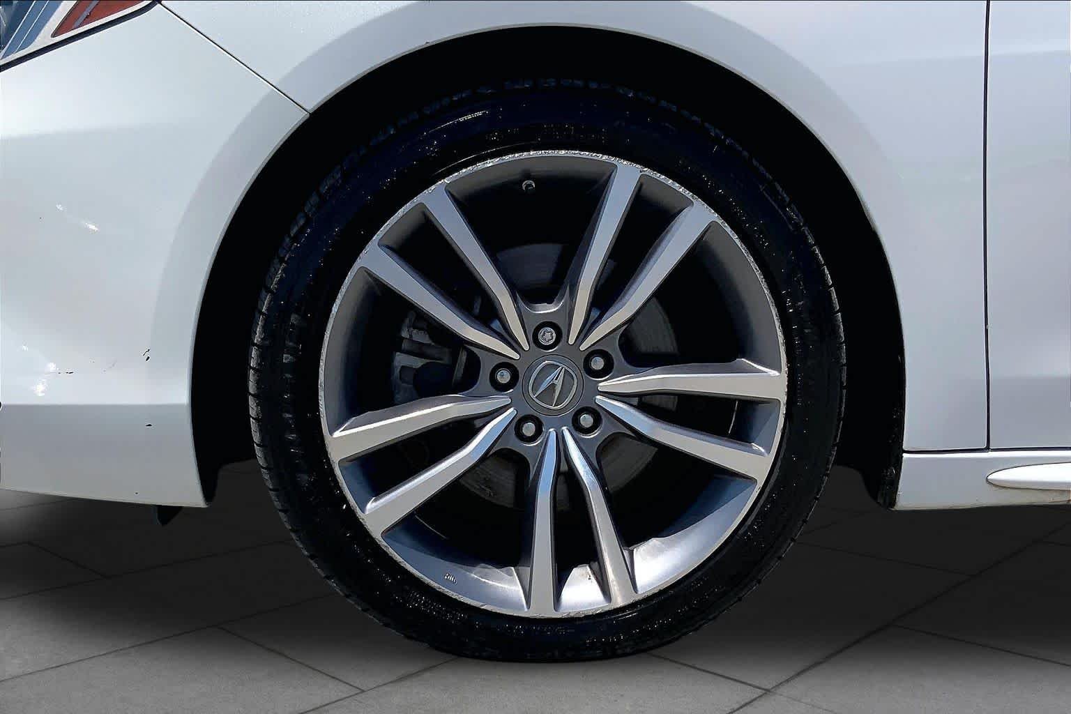 Used 2020 Platinum White Pearl Acura w/Technology Pkg image 11