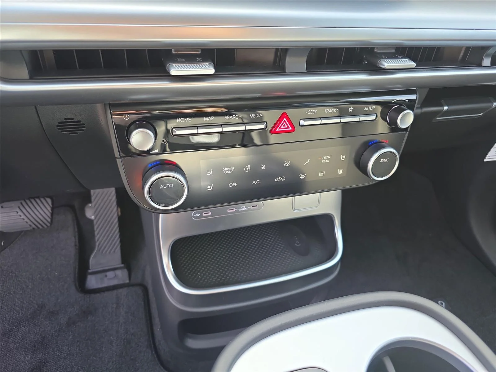 2026 Hyundai IONIQ 9 SEL - Photo 17