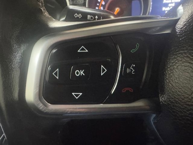 Used 2018 Gray Jeep Sahara image 19