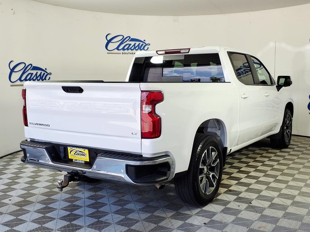 Used 2024 Summit White Chevrolet LT image 7