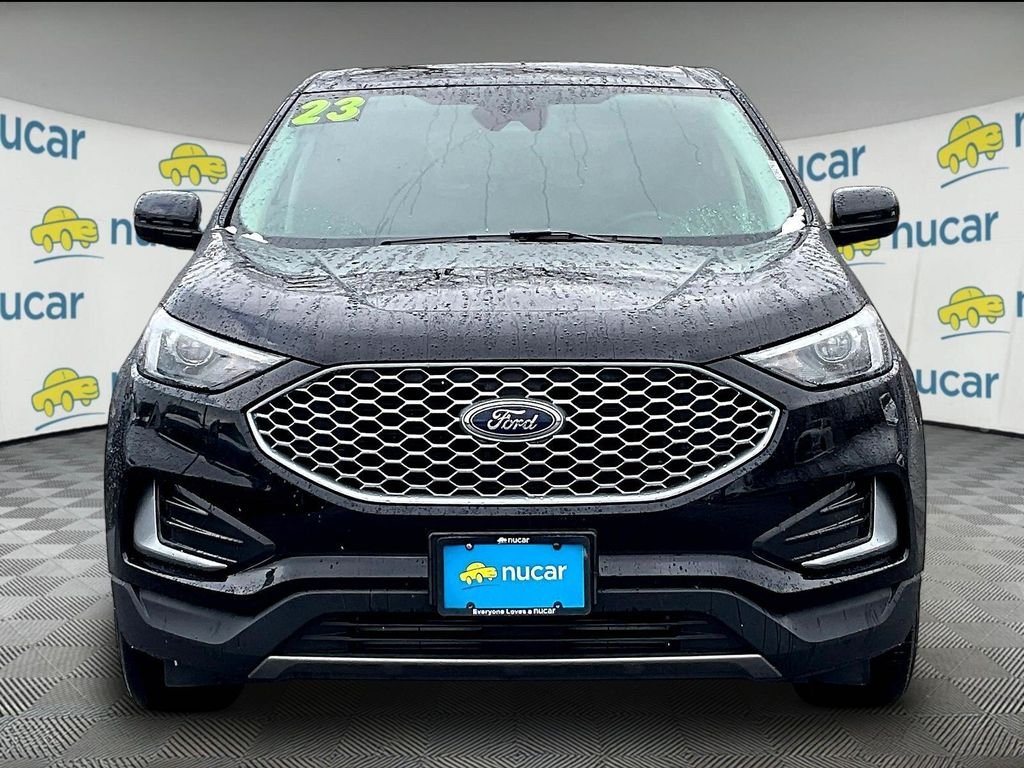 Used 2023 Black Ford SEL image 2
