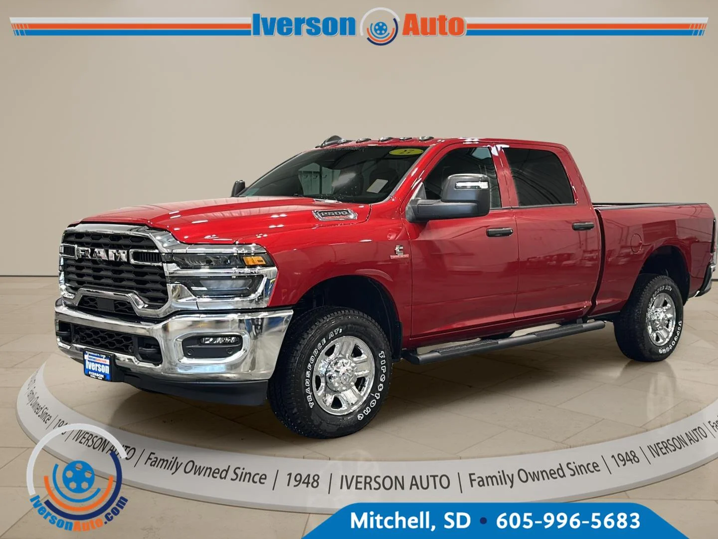 New 2027 Molten Red Pearl-Coat Exterior Paint RAM Tradesman image 3