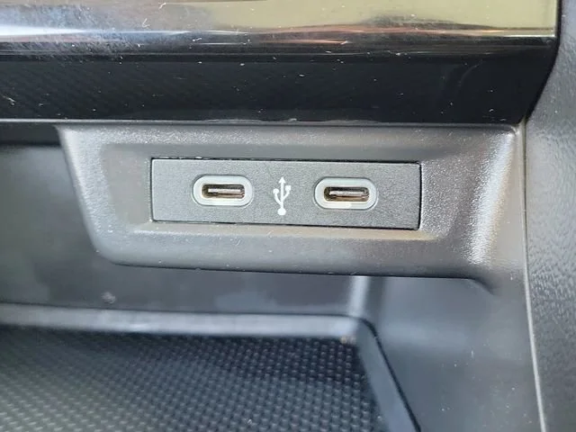 2024 Volkswagen Jetta SE - Photo 31
