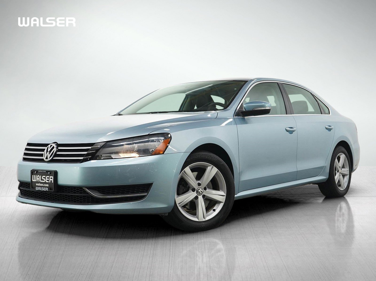 2013 Volkswagen Passat's photo