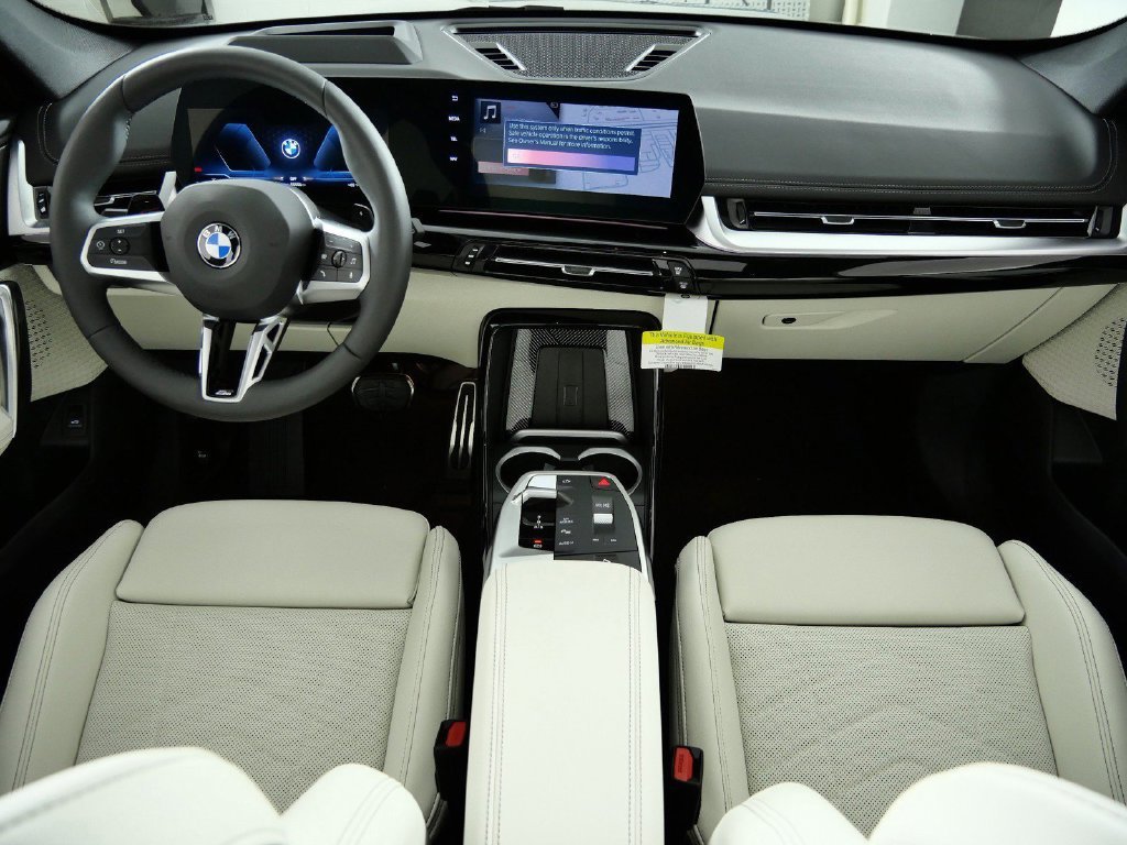 Used 2026 Cape York Green Metallic BMW xDrive28i image 6