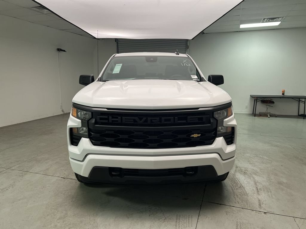 New 2026 Summit White Chevrolet Custom image 3