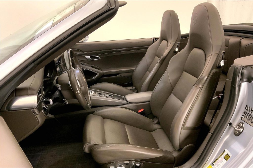 Used 2014 Rhodium Silver Metallic Porsche Turbo image 13