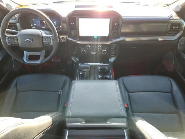 Used 2025 Blue Metallic Ford LARIAT image 13