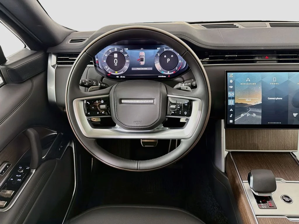 New 2026 Eiger Grey Land Rover SE image 24