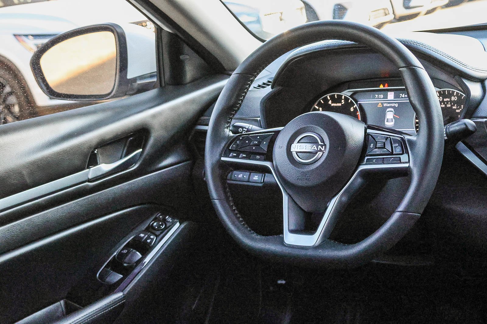 Used 2024 White Nissan 2.5 SL image 21