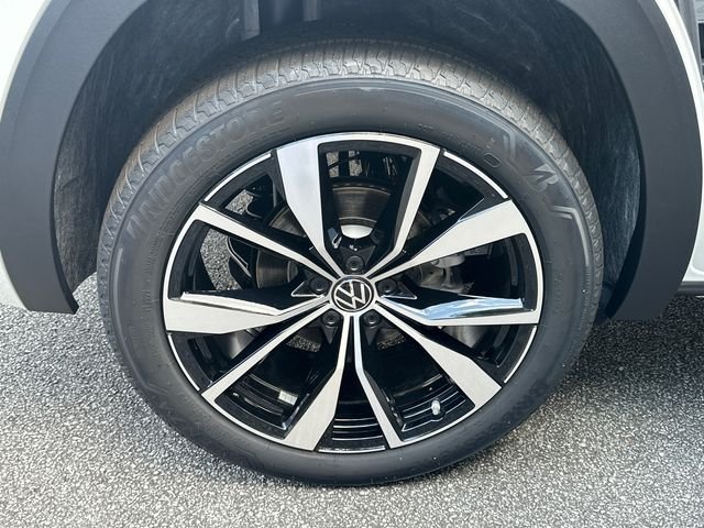 New 2026 White Volkswagen SEL Premium R-Line image 17