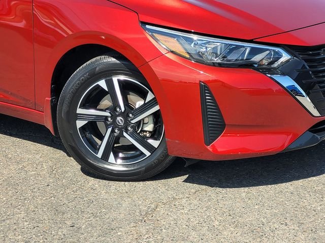 Used 2025 Red Nissan SV image 9