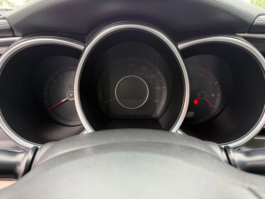 Used 2015 Gray Kia EX image 14