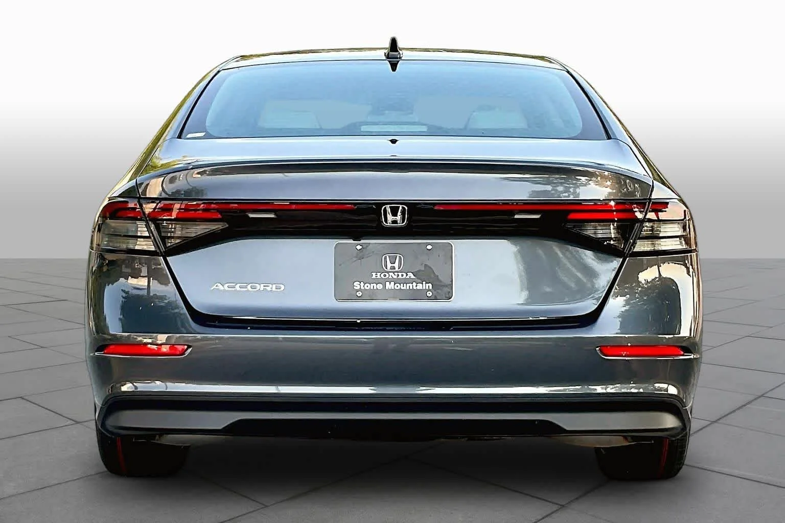 New 2026 Meteorite Gray Metallic Honda SE image 4