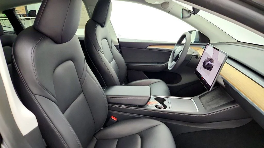Used 2024 Quicksilver Tesla Long Range AWD image 28