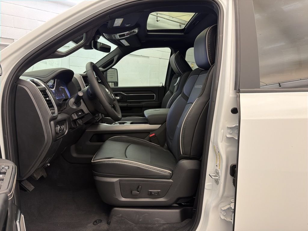 New 2026 Bright White Clear-Coat Exterior Paint RAM Laramie SRW image 21