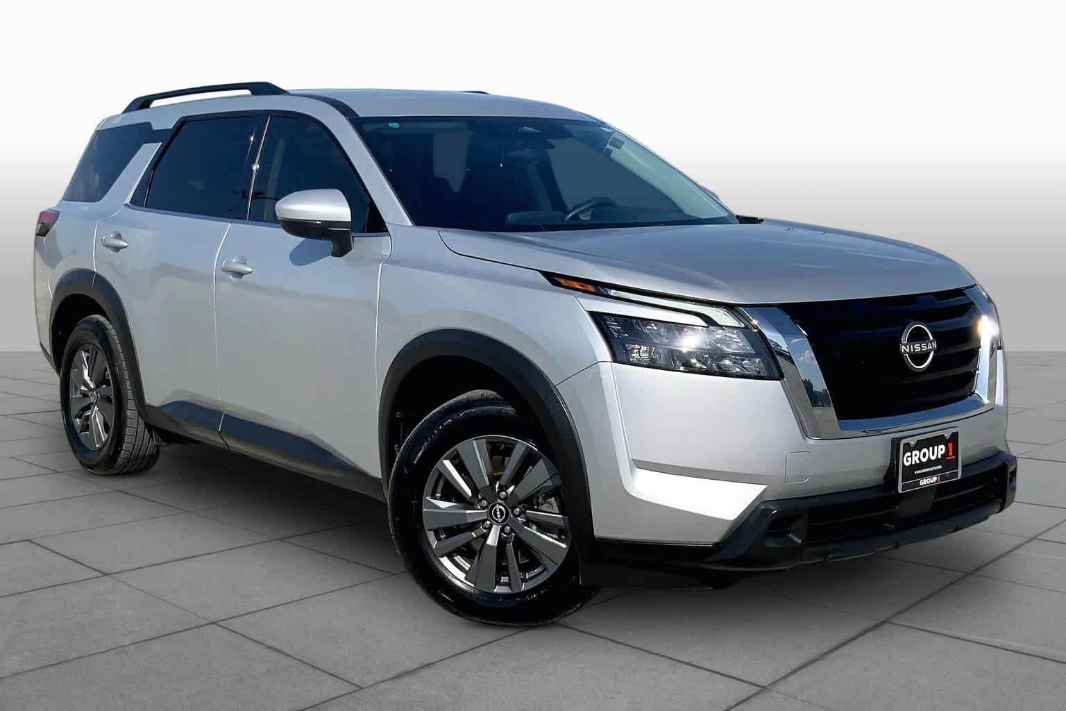Used 2023 Brilliant Silver Metallic Nissan SV image 3